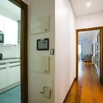 アパルタメントス サン マルシアル 28 アパート *