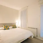 アパルタメントス サン マルシアル 28 *