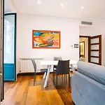 アパルタメントス サン マルシアル 28 *