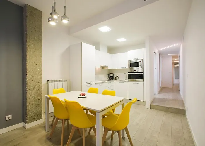 アパルタメントス サン マルシアル 28 *