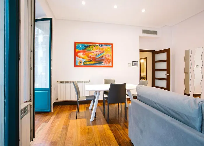 アパルタメントス サン マルシアル 28 *