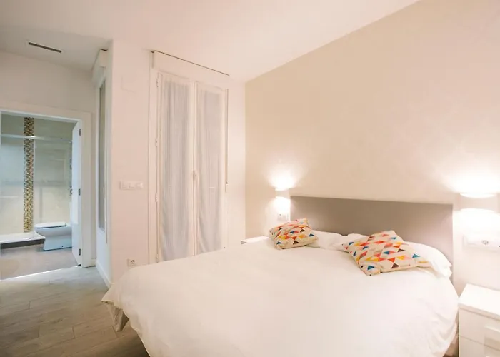 アパルタメントス サン マルシアル 28 アパート *